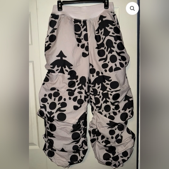 FP Movement by Free People Taupe Track Pants with Black Abstract Print - Picture 4 of 4